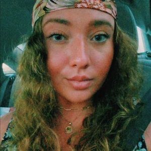 Meet your Posher, Marissa